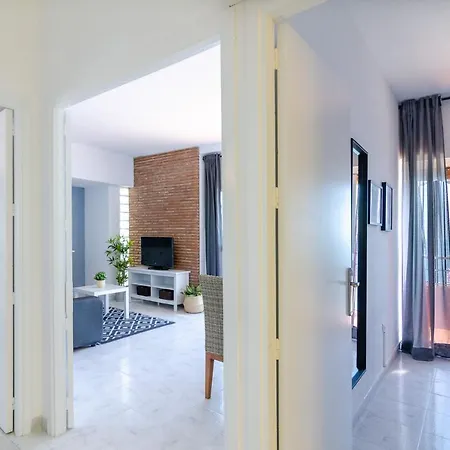 Apartment Wintowinrentals The Highest Frontal Sea View In